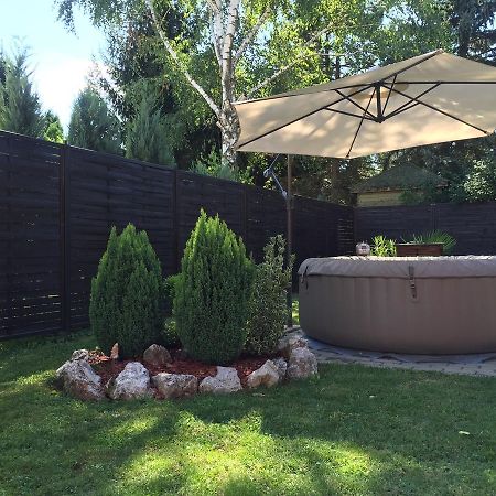Gunarasi Villa Jacuzzival Dombóvár المظهر الخارجي الصورة
