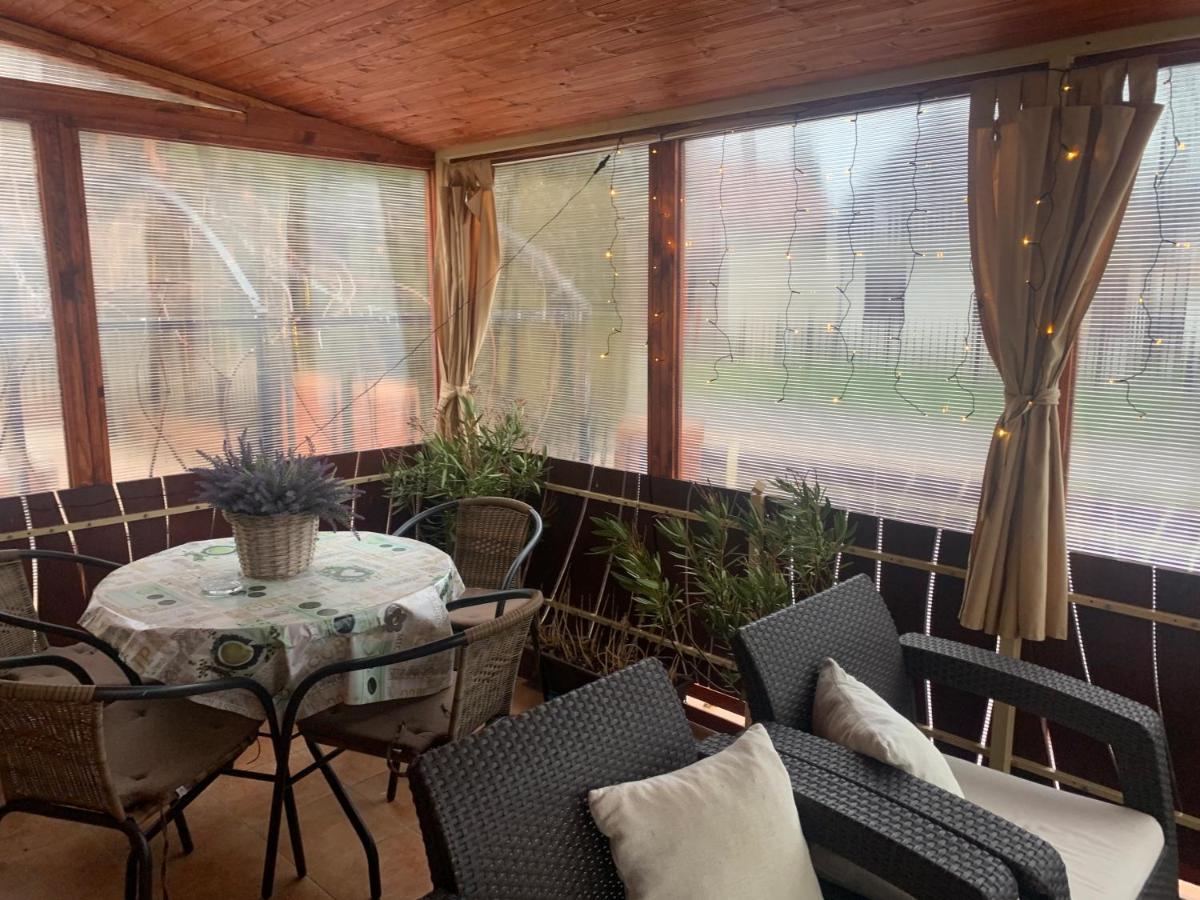 Gunarasi Villa Jacuzzival Dombóvár المظهر الخارجي الصورة