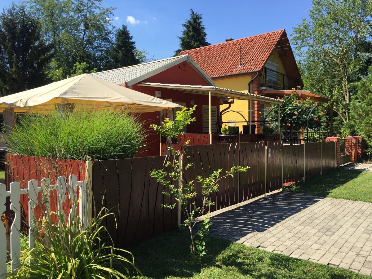 Gunarasi Villa Jacuzzival Dombóvár المظهر الخارجي الصورة