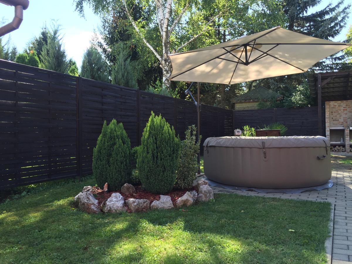 Gunarasi Villa Jacuzzival Dombóvár المظهر الخارجي الصورة
