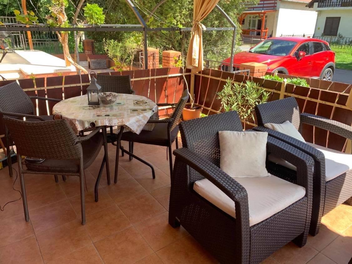 Gunarasi Villa Jacuzzival Dombóvár المظهر الخارجي الصورة